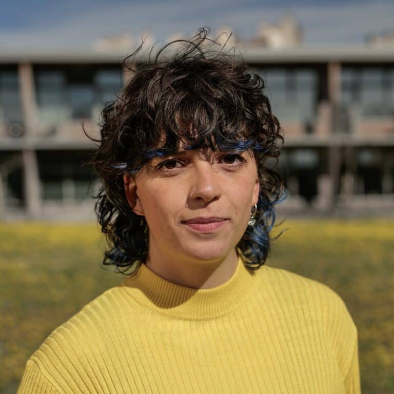 Photo portrait de Mathilde Dewavrin, titulaire de la chaire Citadelle/Iméra – Points de vue utopiques sur Marseille en 2024-2025.